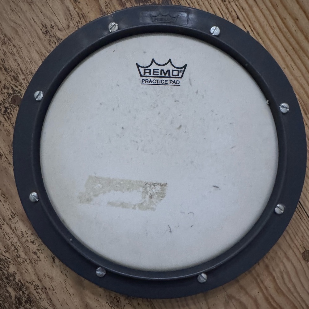 Remo Practice Pad with gray Rim